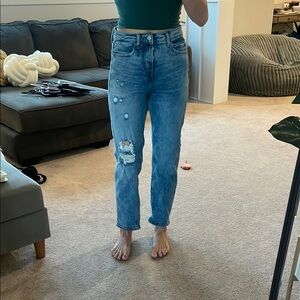 Old Navy Extra High Rise Sky-Hi Straight With Secret Slim Pockets Jeans